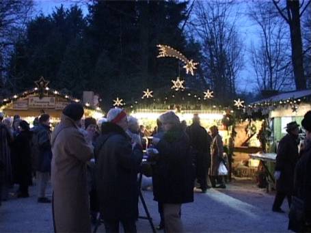Kalkar : Weihnachtsmarkt auf Schloss Moyland