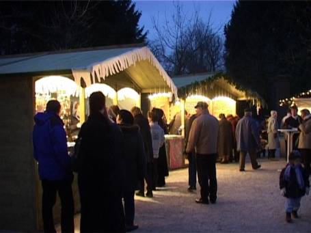 Kalkar : Weihnachtsmarkt auf Schloss Moyland