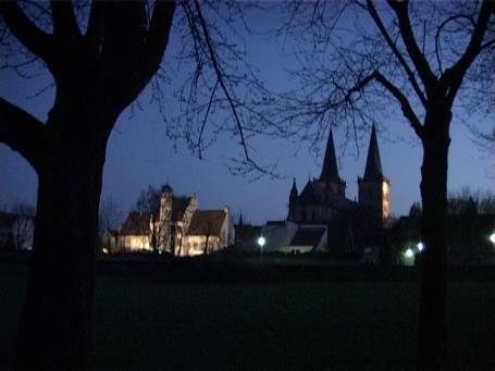 Xanten : Dom und Ehem. Kartäuser, Abenddämmerung