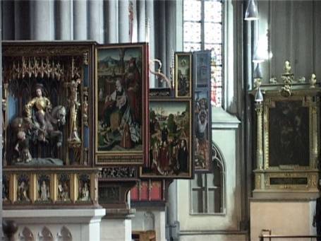Xanten : Verschiedene Altäre
