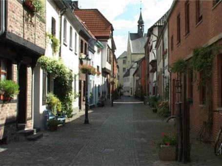 Kempen : Im Hintergrund die Paterskirche